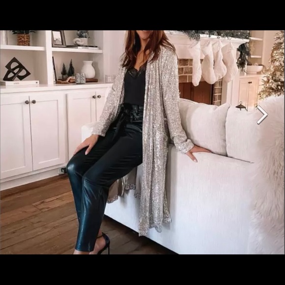 Evereve Commando Faux Leather Paper-Bag Pant - Picture 4 of 6